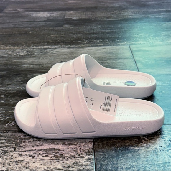 Adidas Unisex Adilette Flow Slide Sandal White Womens Size 9 Mens Size 8 NWT - Picture 9 of 13